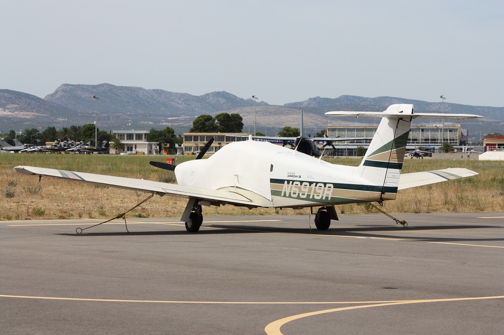 Piper PA-28 RT-201 T Arrow - N6919R