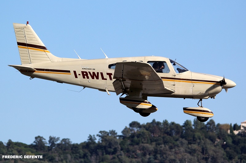 Piper PA-28-181 Archer - I-RWLT