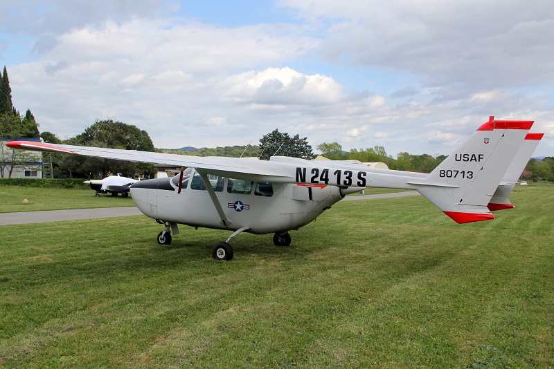 Cessna 337 - N2413S