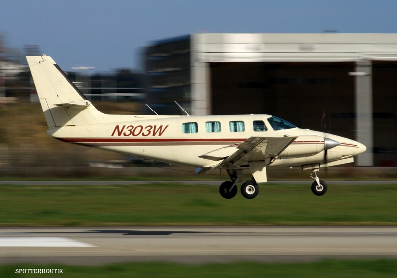 Cessna T303 Crusader - N303W