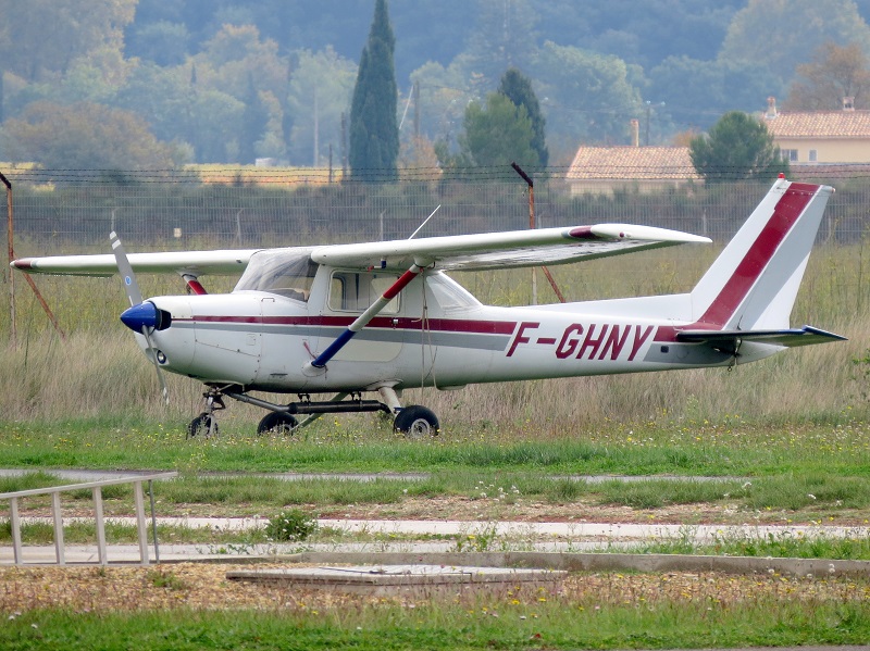 Cessna 152 - F-GHNY