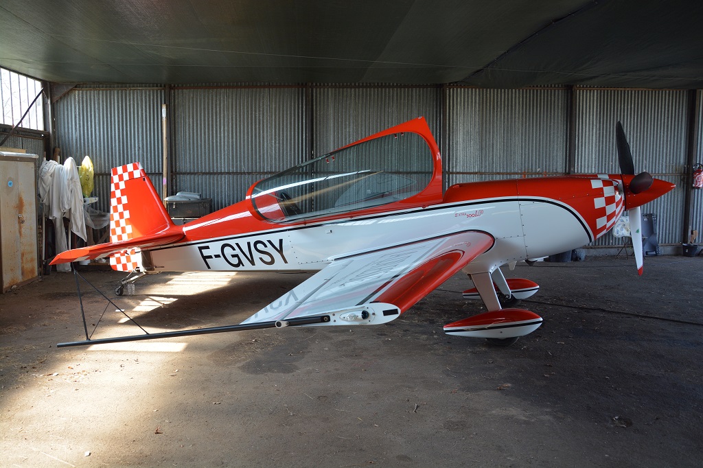 Extra 300 - F-GVSY