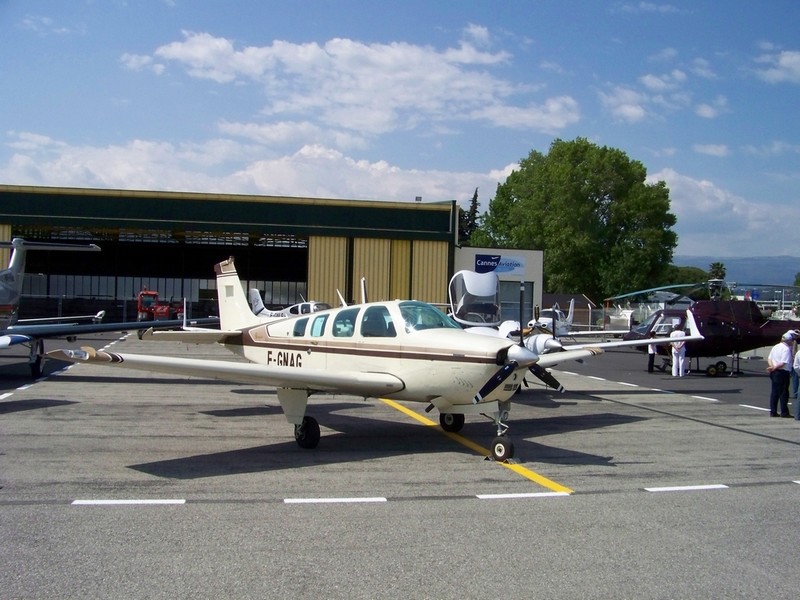 Beech 36 Bonanza - F-GNAG