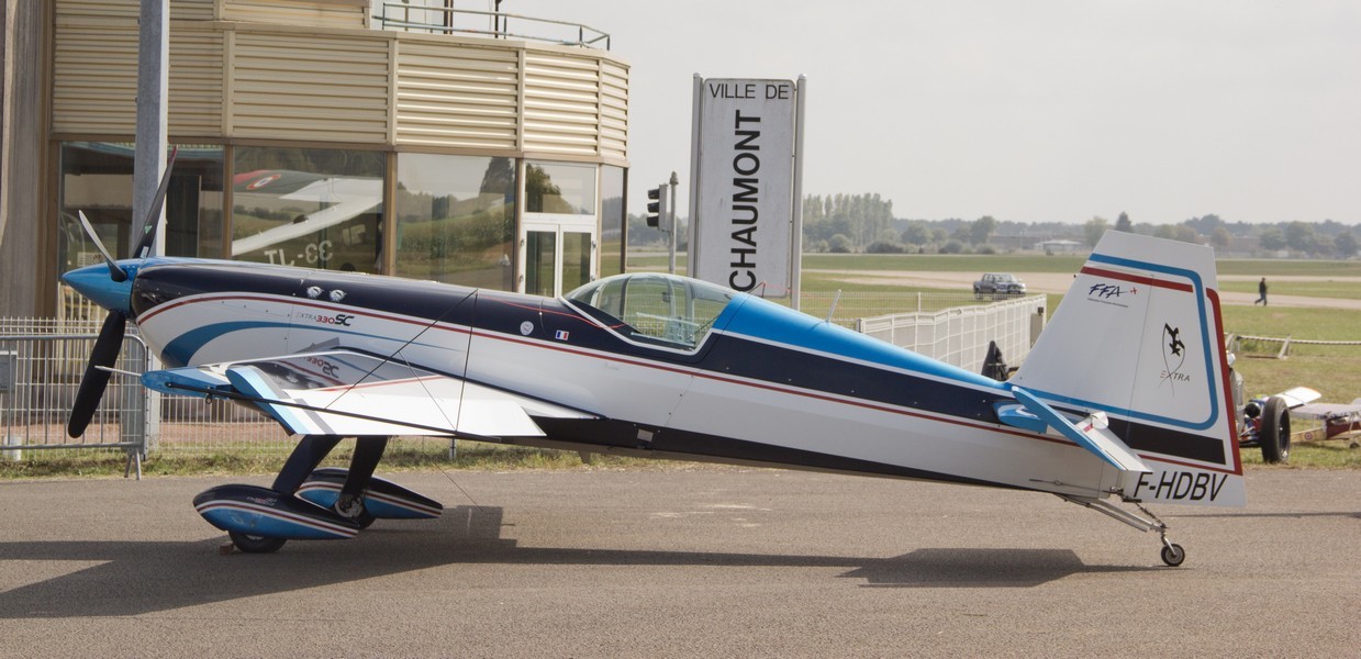Extra 330 - F-HDBV
