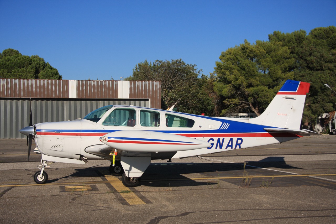 Beech 33 Bonanza - F-GNAR