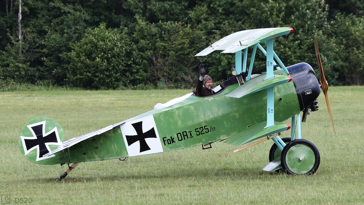 Fokker Dr.I Dreidecker - F-AZVD