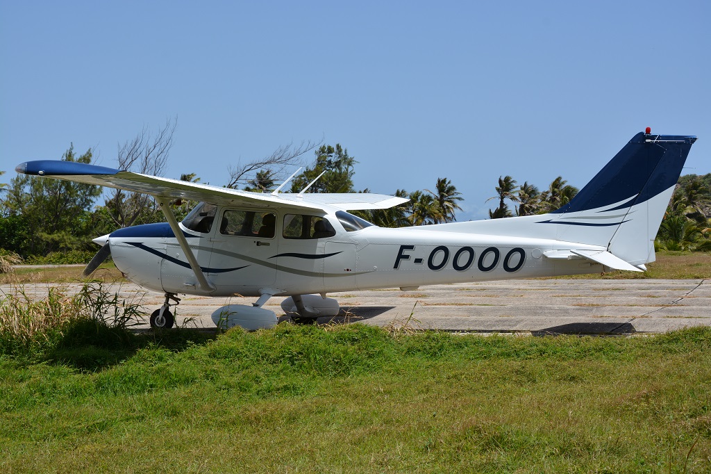 Cessna 172 - F-OOOO