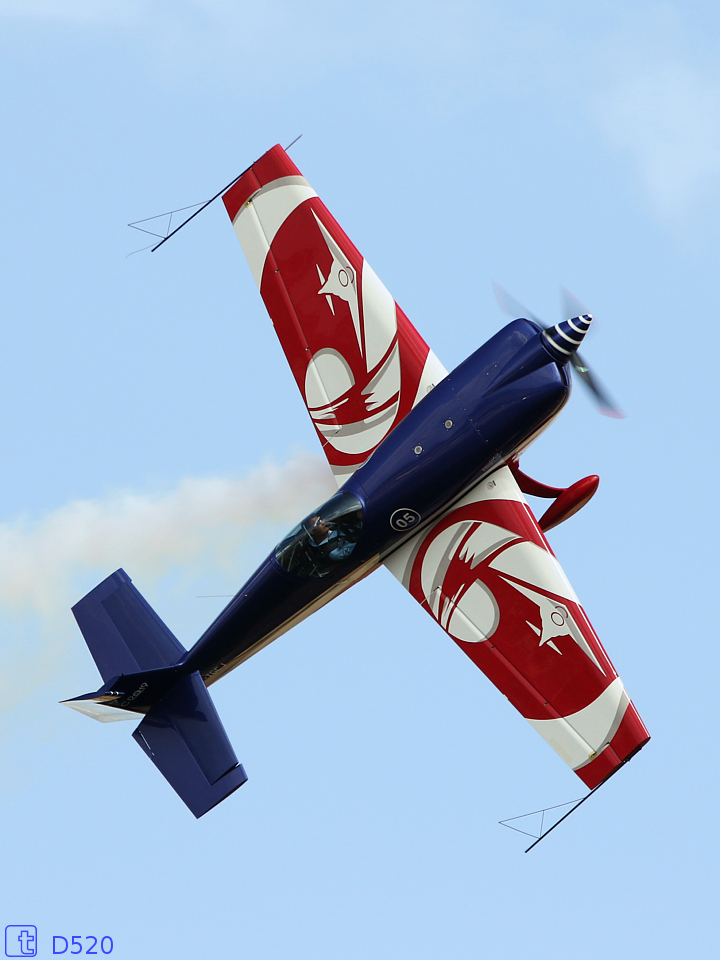 Extra 330 - F-TGCJ