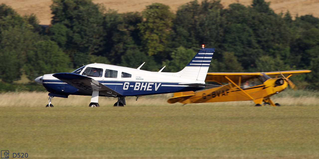 Piper PA-28 R-200 Arrow - G-BHEV