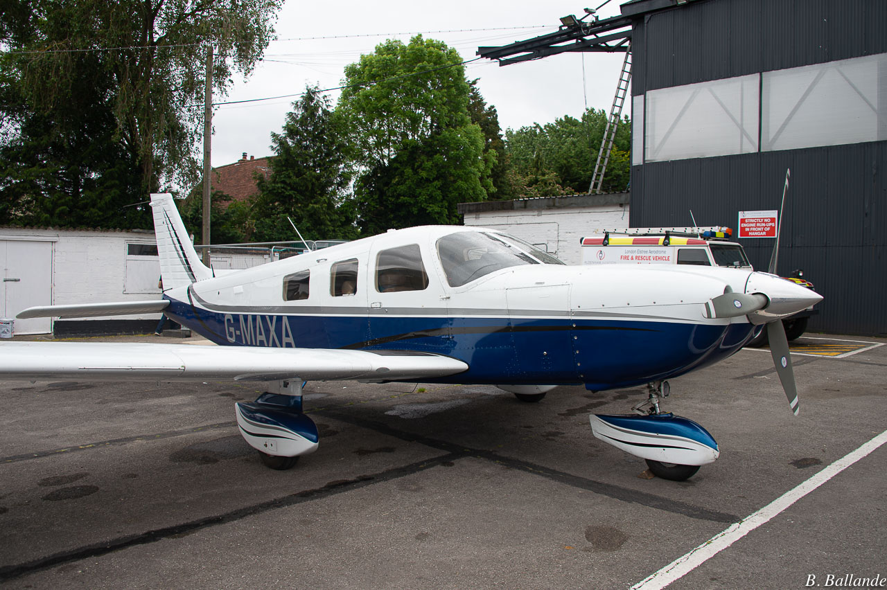 Piper PA-32 R-301 T Saratoga - G-MAXA