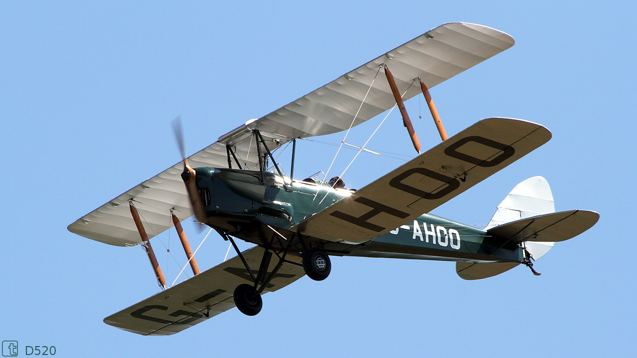 De Havilland DH 82 Tiger Moth - G-AHOO