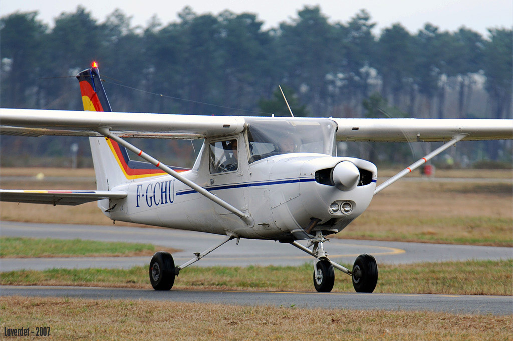 Cessna 152 - F-GCHU