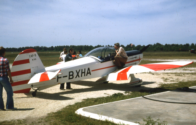 Cap 10 A - F-BXHA