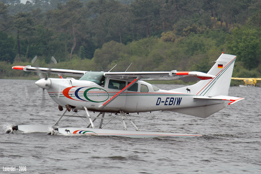 Cessna 206 - D-EBIW/2