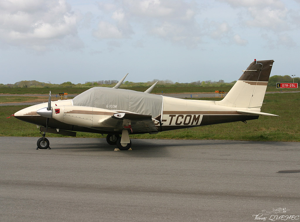 Piper PA-30 Twin Comanche - G-TCOM