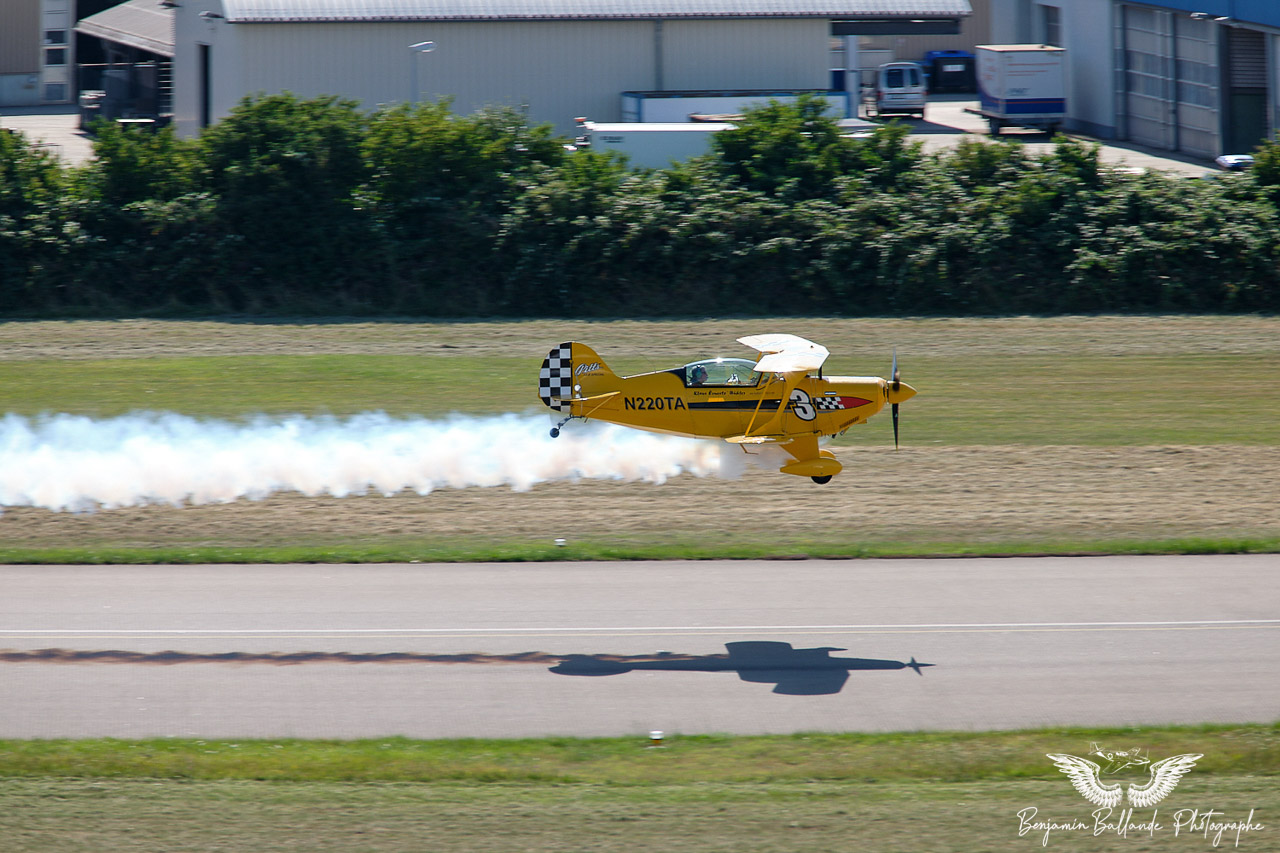 Pitts S-2B - N220TA