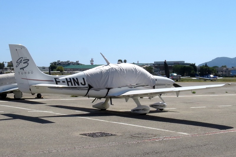 Cirrus SR22 - F-HNJG