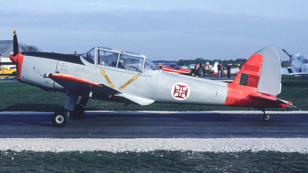 De Havilland Canada DHC-1 Chipmunk - F-AZEU