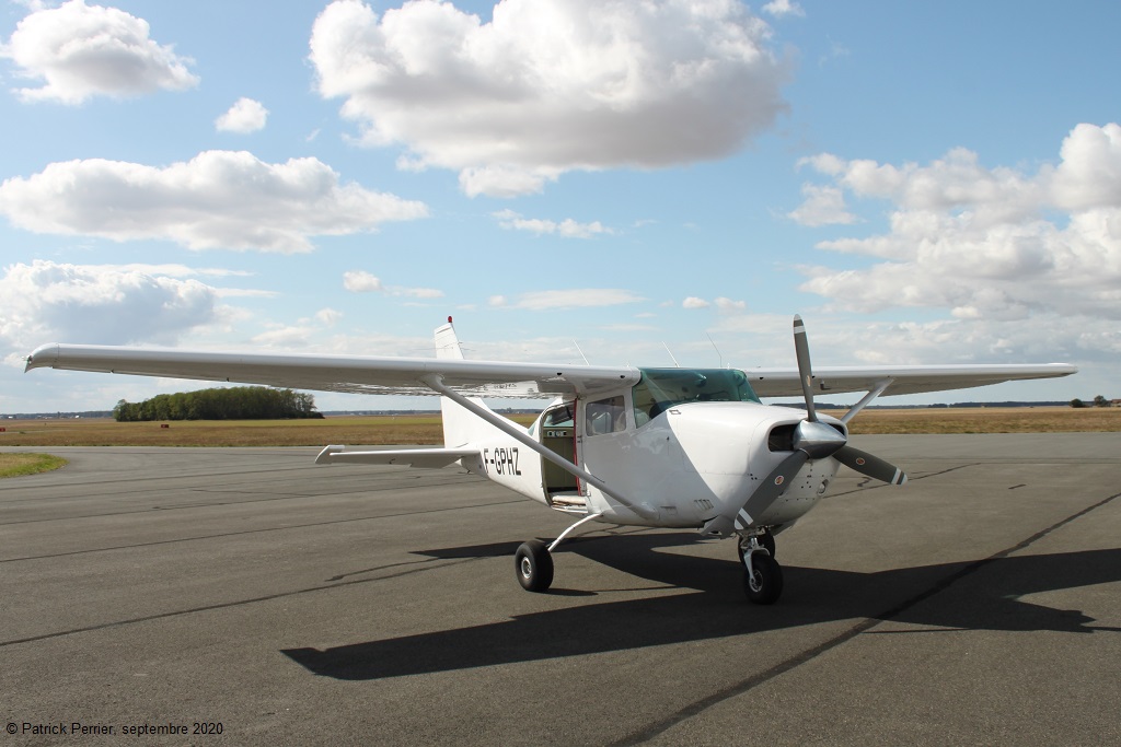 Cessna 206 - F-GPHZ