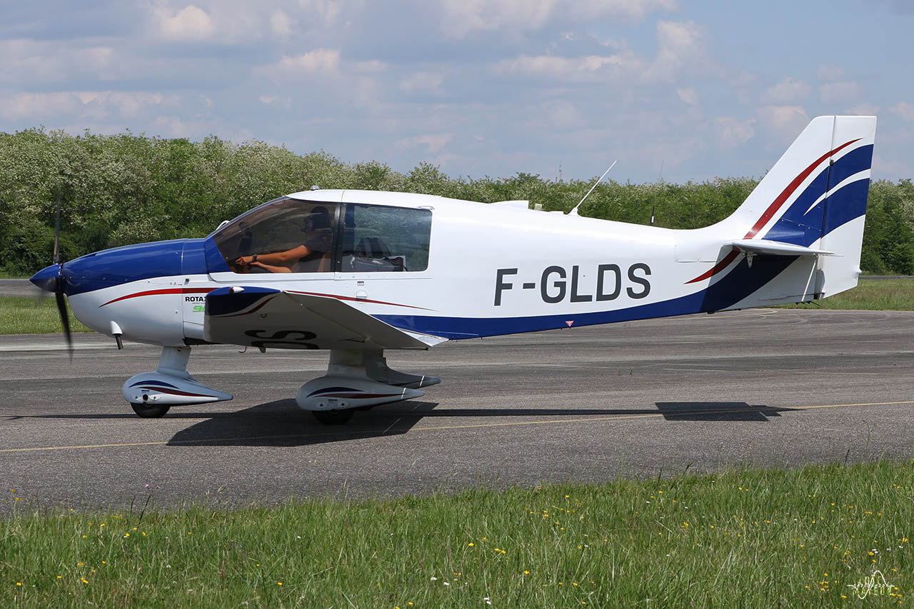 Robin DR 400-100 - F-GLDS