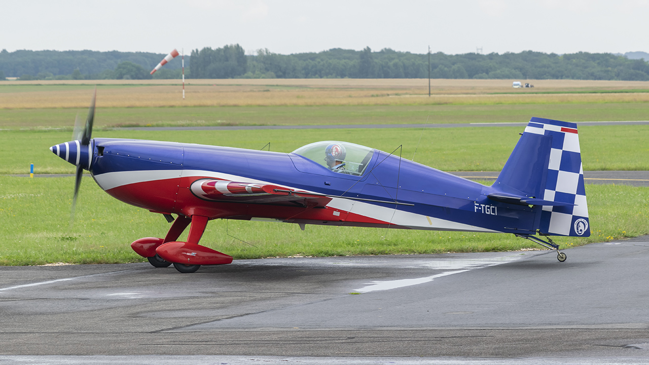 Extra 330 - F-TGCI