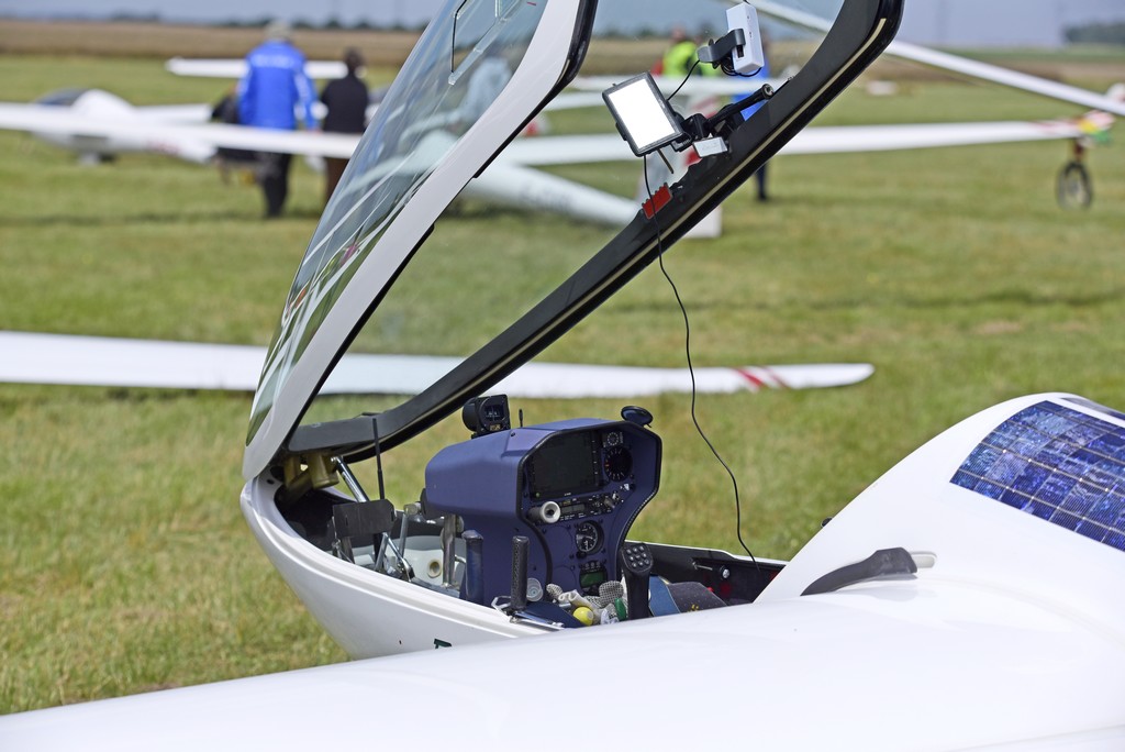 Glaser Dirks DG 808 - D-KLTI