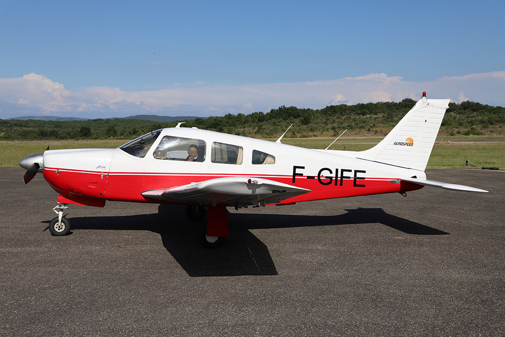 Piper PA-28 R-201 Arrow - F-GIFE