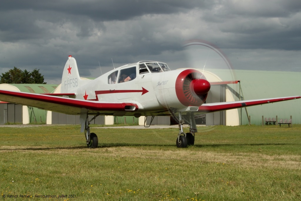Yakovlev Yak-18T - F-HFSB
