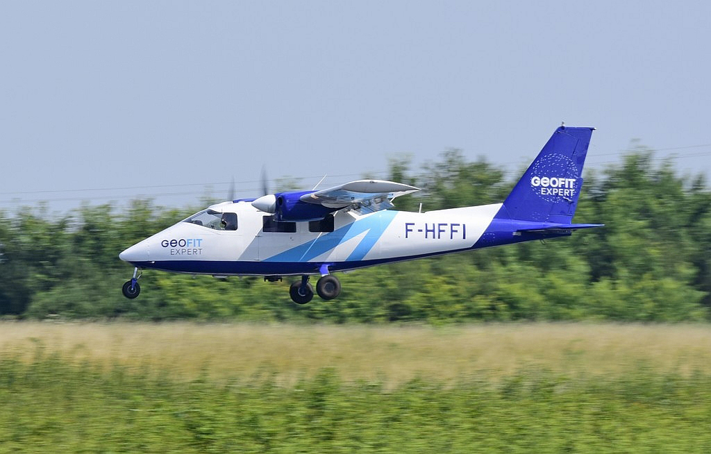 Partenavia P 68 B - F-HFFI