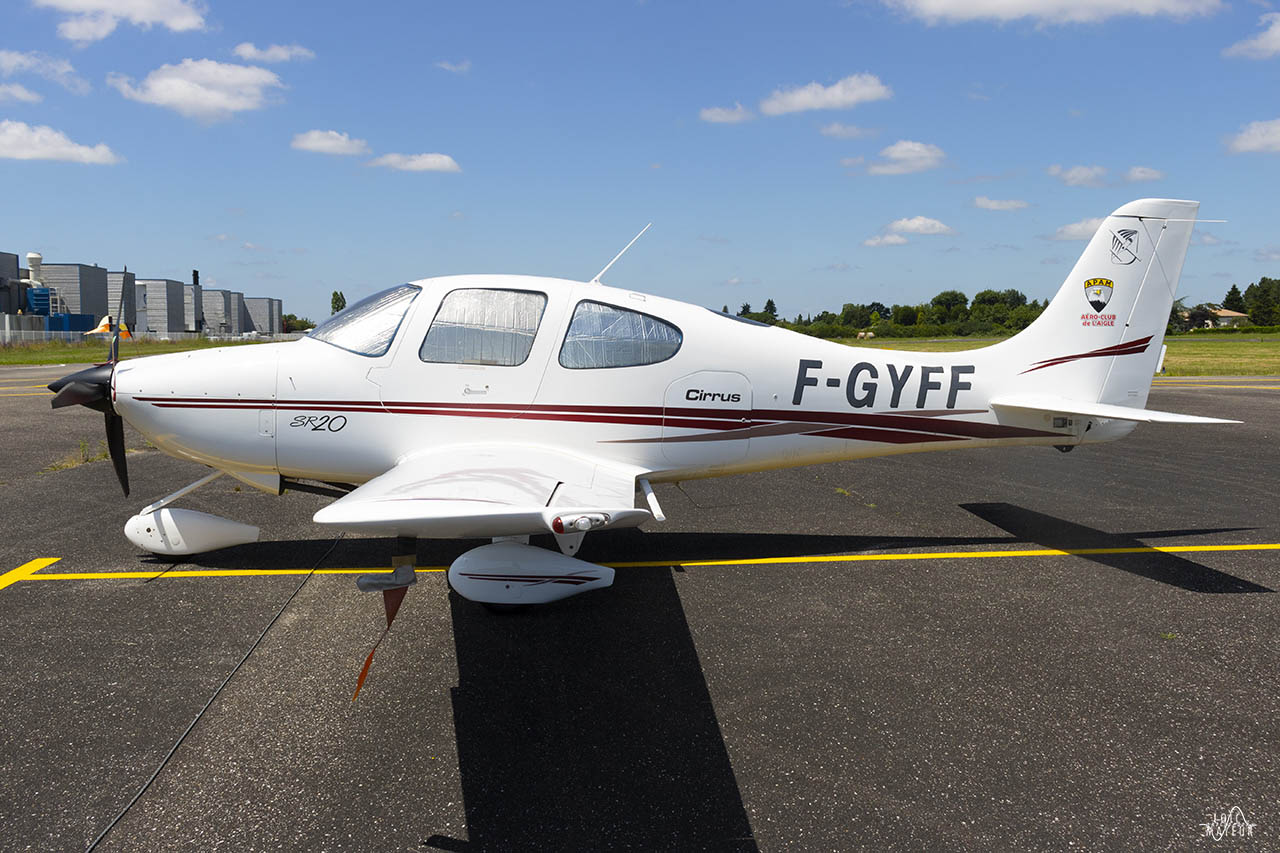 Cirrus SR20 - F-GYFF