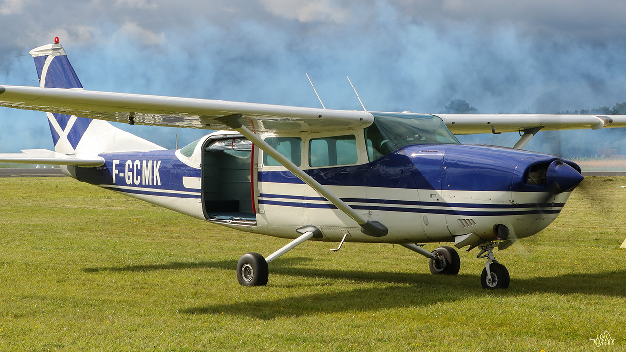 Cessna 207 - F-GCMK