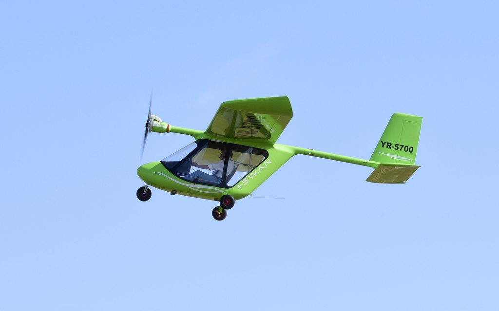Avi Aircraft e-SWAN - YR-5700