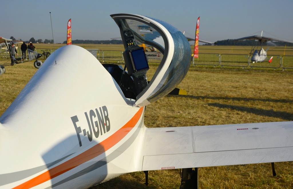 Shark - F-JGNB/76 ZL