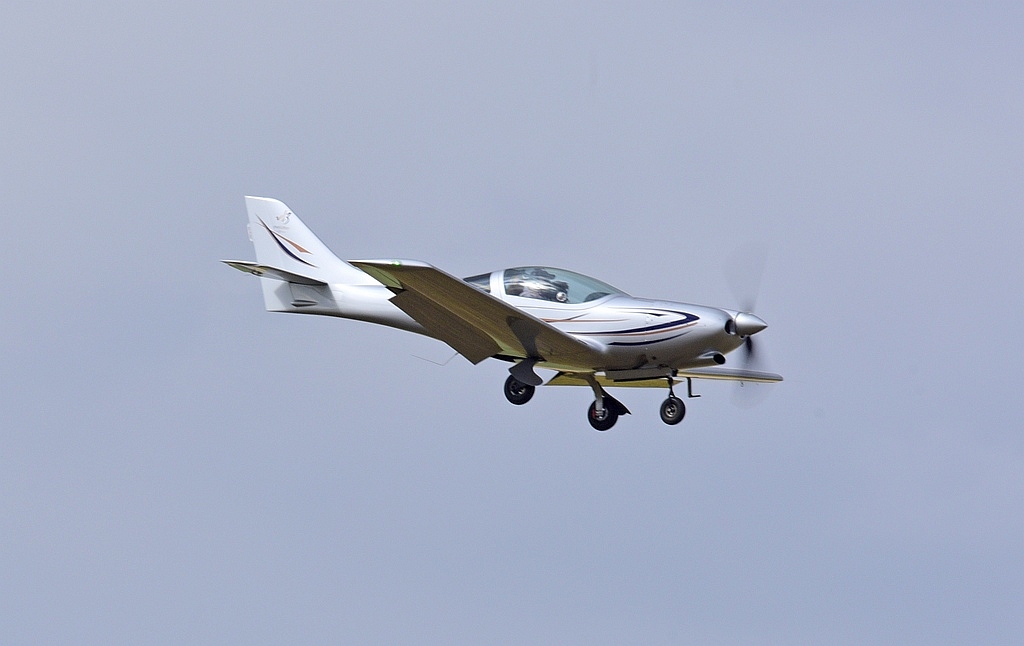 Aveko Aircraft VL-3 Evolution - 17 AEL