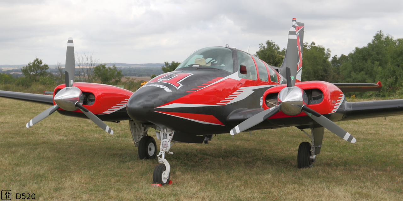 Beech 55 Baron - F-HMKM