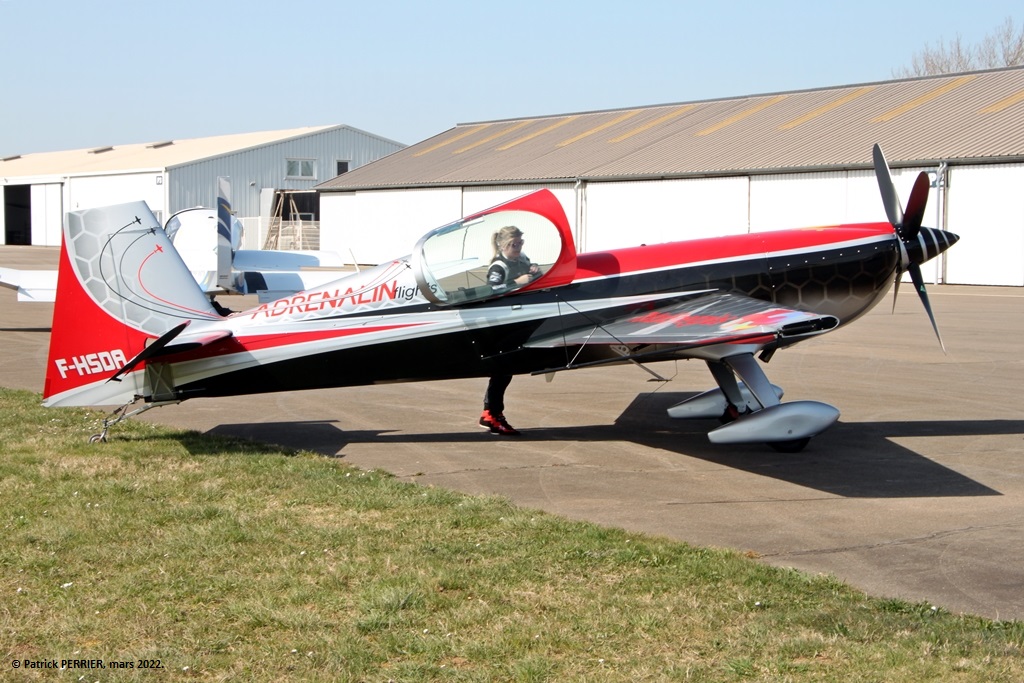 Extra 330 - F-HSDA