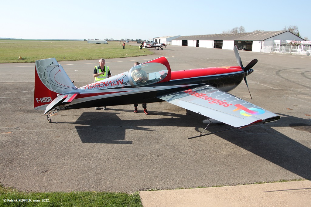 Extra 330 - F-HSDA