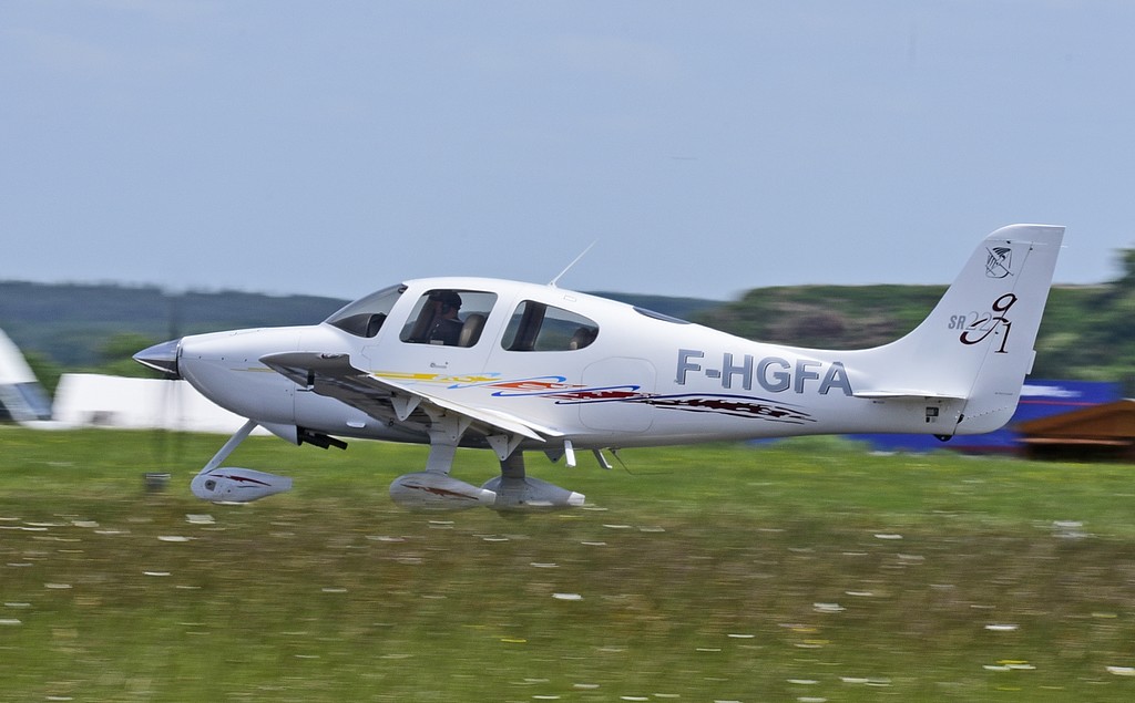 Cirrus SR22 - F-HGFA