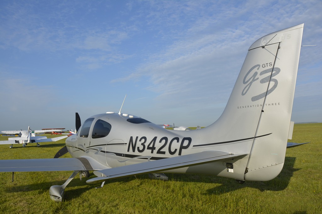 Cirrus SR22 - N342CP