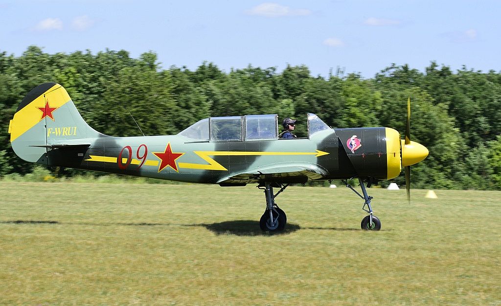 Yakovlev Yak-52 - F-WRUI