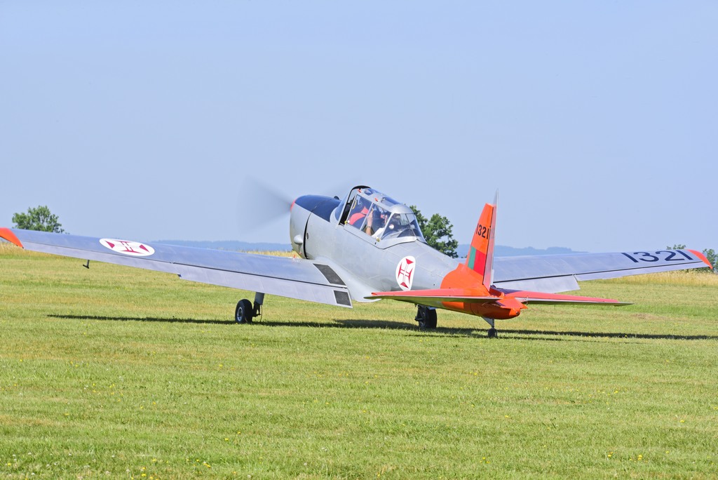 De Havilland Canada DHC-1 Chipmunk - F-AZMC