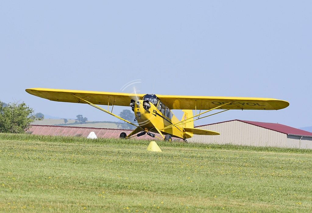 Piper J3 Cub - OO-YOL