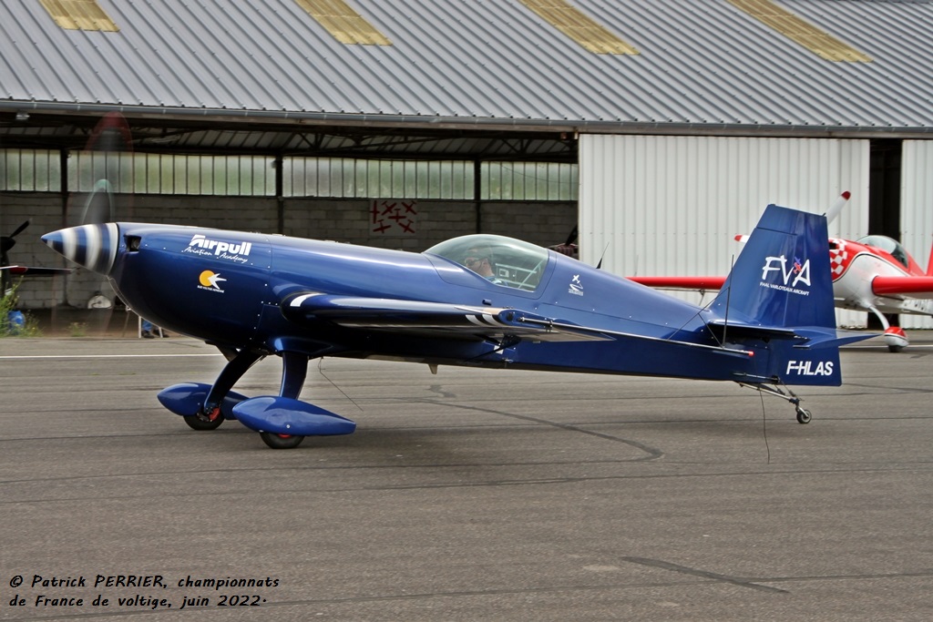 Extra 330 - F-HLAS
