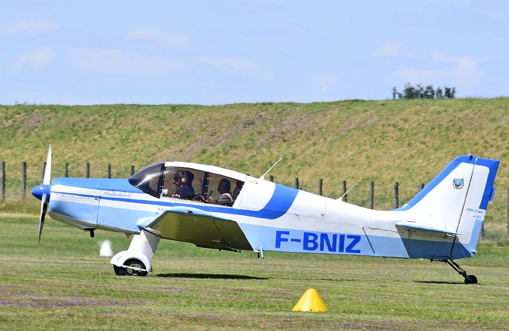 Jodel D 140 Mousquetaire - F-BNIZ