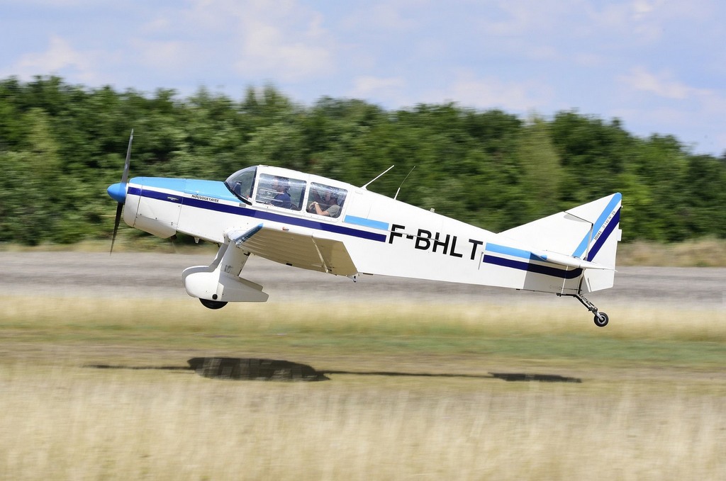 Jodel D 140 Mousquetaire - F-BHLT