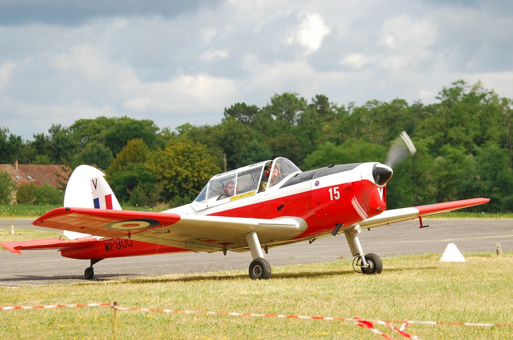 De Havilland Canada DHC-1 Chipmunk - F-AZJL