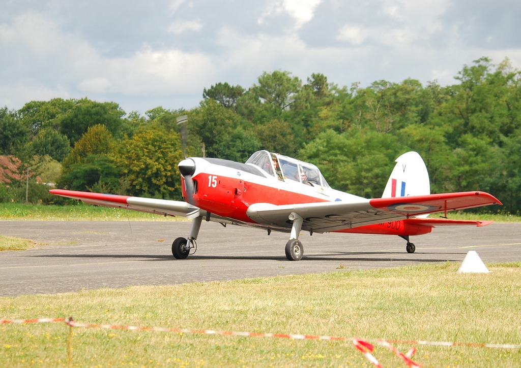 De Havilland Canada DHC-1 Chipmunk - F-AZJL