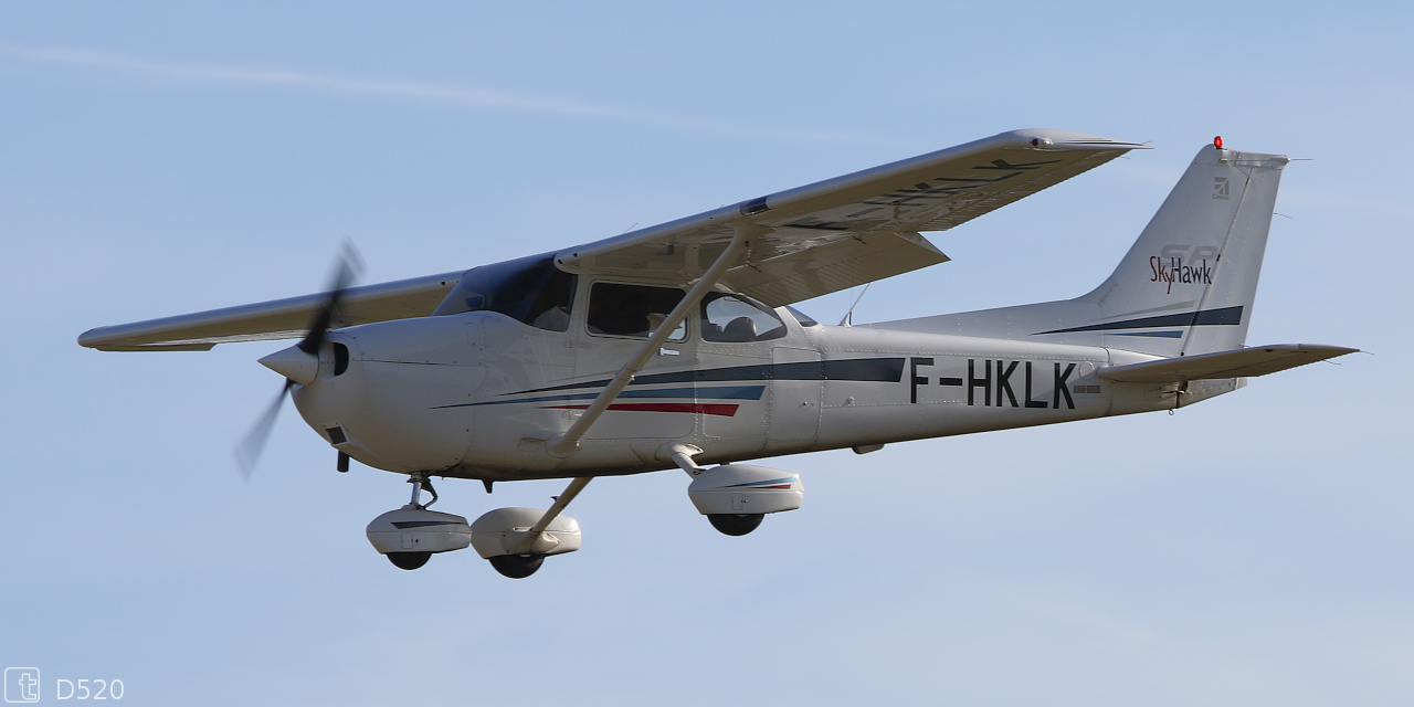 Cessna 172 - F-HKLK