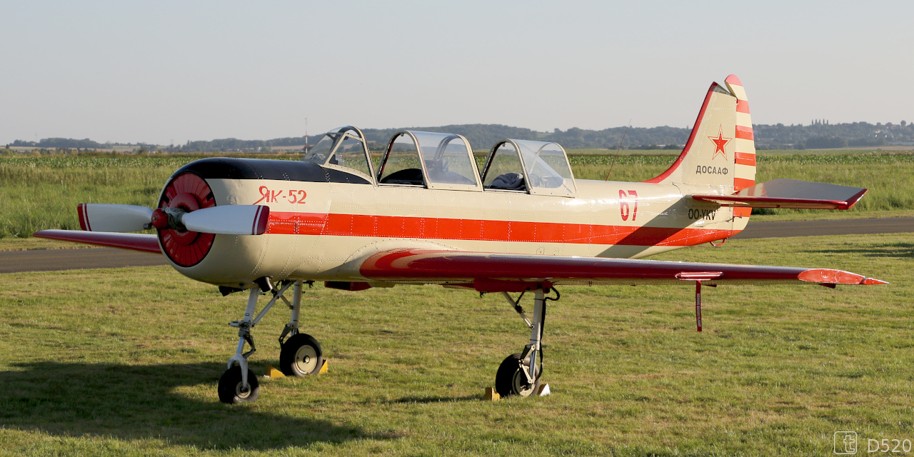 Yakovlev Yak-52 - OO-YKV