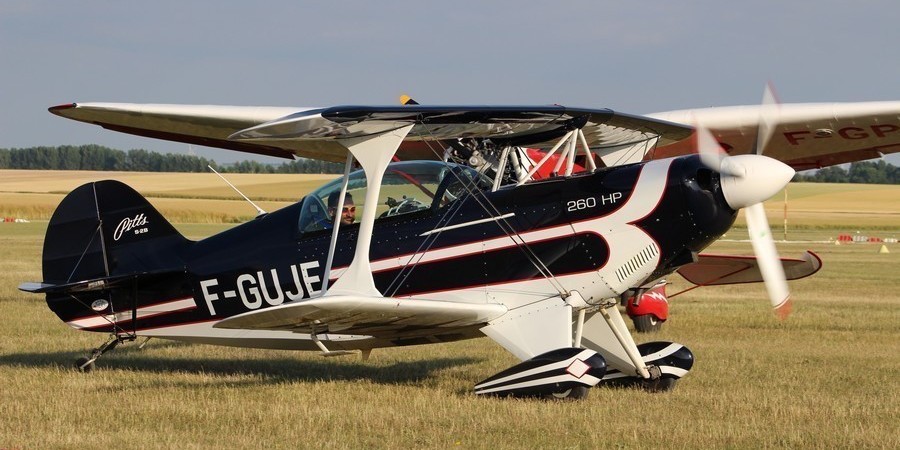 Pitts S-2B - F-GUJE